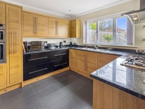 Kitchen- click for photo gallery